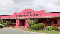 What Makes The Sundowner Tavern a Favourite Country Pub for Queensland Families